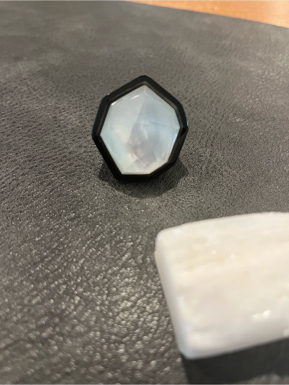 Ippolita Mother-of-Pearl Quartz & Resin Ring - Picture 9 of 11